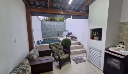 Casa com 2 quartos à venda no Velha Central, Blumenau , 70 m2 por R$ 450.000