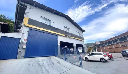 Barracão / Galpão / Depósito com 12 salas para alugar no Garcia, Blumenau , 450 m2 por R$ 12.000
