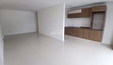 Apartamento com 2 quartos para alugar no Victor Konder, Blumenau , 80 m2 por R$ 2.500