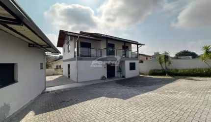 Casa com 4 quartos para alugar em Sete de Setembro, Gaspar , 210 m2 por R$ 4.300