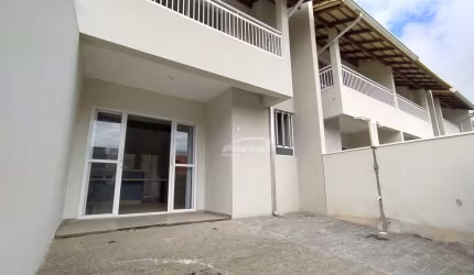 Casa com 2 quartos para alugar no Centro, Balneário Piçarras , 90 m2 por R$ 2.900