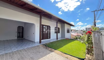 Casa com 5 quartos à venda no Velha, Blumenau , 250 m2 por R$ 980.000