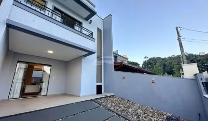 Casa com 3 quartos para alugar no Itacolomi, Balneário Piçarras , 104 m2 por R$ 4.500