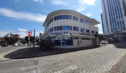 Prédio com 21 salas para alugar na Vila Nova, Blumenau , 668 m2 por R$ 26.500