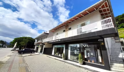 Ponto comercial com 3 salas para alugar em Sete de Setembro, Gaspar , 75 m2 por R$ 2.250