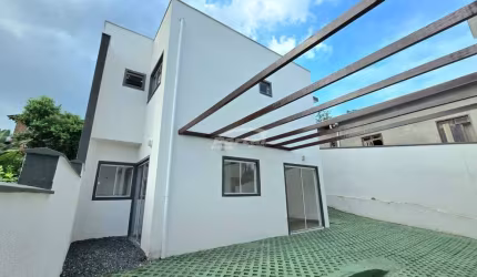Casa em condomínio fechado com 2 quartos para alugar no Itoupava Central, Blumenau , 75 m2 por R$ 1.990