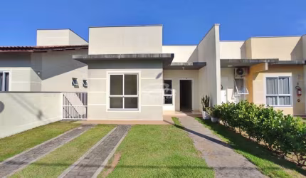 Casa em condomínio fechado com 3 quartos à venda no Itacolomi, Balneário Piçarras , 78 m2 por R$ 700.000