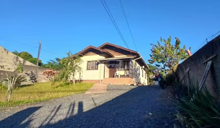 Casa com 3 quartos para alugar no Do Salto, Blumenau , 144 m2 por R$ 2.800