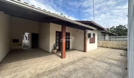 Casa com 3 quartos para alugar no Centro, Balneário Piçarras , 260 m2 por R$ 6.200