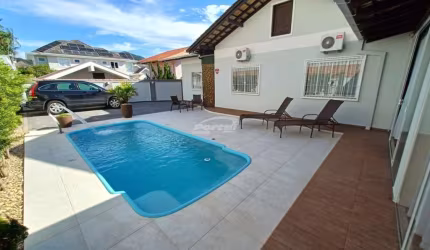 Casa com 4 quartos à venda no Velha, Blumenau , 266 m2 por R$ 1.750.000