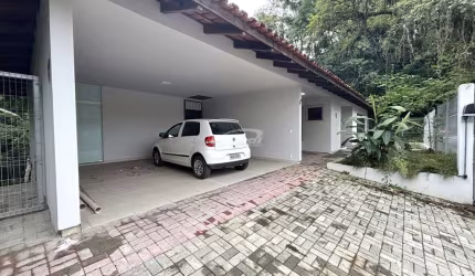 Casa comercial com 14 salas para alugar no Ponta Aguda, Blumenau , 541 m2 por R$ 12.500