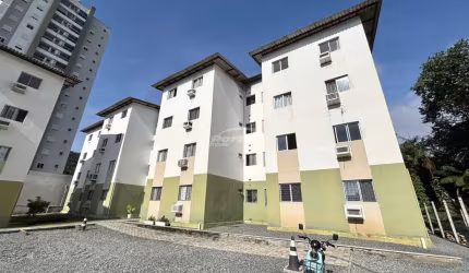 Apartamento com 2 quartos para alugar no Boa Vista, Blumenau , 52 m2 por R$ 1.500