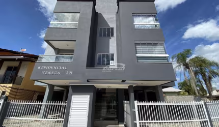 Apartamento com 3 quartos para alugar no Itacolomi, Balneário Piçarras , 81 m2 por R$ 2.800