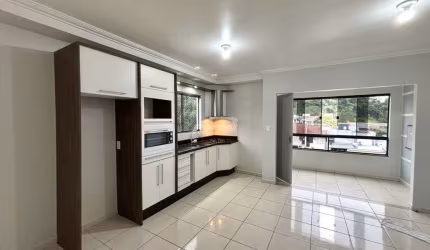 Apartamento com 2 quartos para alugar no Fidélis, Blumenau , 79 m2 por R$ 2.000