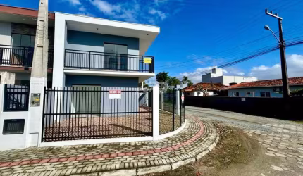 Casa com 2 quartos à venda no Itacolomi, Balneário Piçarras , 81 m2 por R$ 550.000
