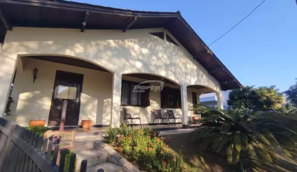 Casa com 4 quartos para alugar no Itoupava Norte, Blumenau , 235 m2 por R$ 4.900