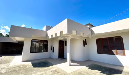 Casa com 4 quartos para alugar no Itoupava Norte, Blumenau , 200 m2 por R$ 4.500