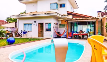 Casa com 6 quartos à venda no Centro, Balneário Piçarras , 250 m2 por R$ 2.300.000