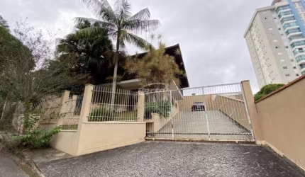 Casa com 3 quartos à venda no Itoupava Norte, Blumenau , 246 m2 por R$ 950.000