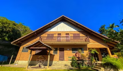 Casa comercial com 3 salas à venda no Garcia, Blumenau , 325 m2 por R$ 1.650.000
