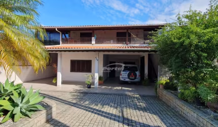 Casa com 5 quartos à venda no Centro, Penha , 180 m2 por R$ 990.000