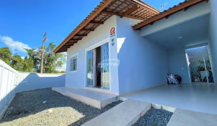 Casa com 2 quartos à venda no Itacolomi, Balneário Piçarras , 72 m2 por R$ 465.000