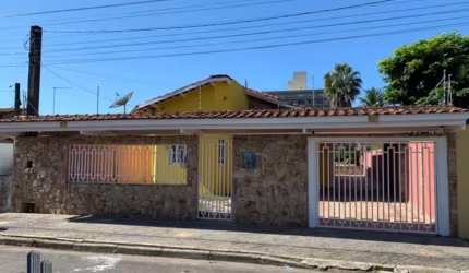 Casa à venda no bairro Jardim Brasil - Caraguatatuba/SP