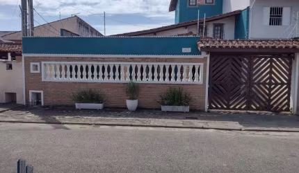 Casa à venda no bairro Jardim Parnaso - Caraguatatuba/SP