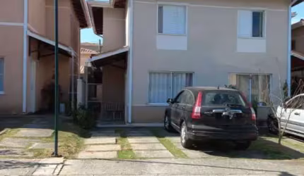 Condomínio Bosques Da Vila - Casa à Venda em Cotia/SP no Jardim Petrópolis, no Condomínio Bosques da Vila 75m²