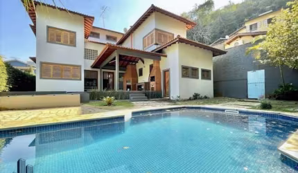 Casa à venda no bairro Aldeia da Fazendinha - Carapicuíba/SP