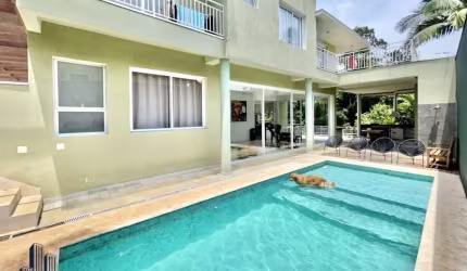 Condomínio Aldeia da Fazendinha - Casa Alto Padrão no Condomínio Aldeia da Fazendinha - 4dorms / 2suítes - Moderna, gourmet, piscina!