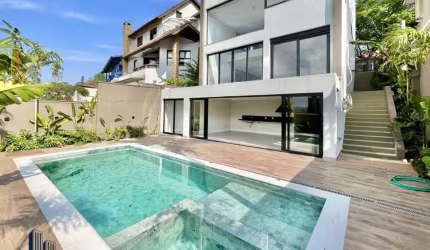 CONDOMÍNIO SÃO PAULO II - Casa Alto Padrão no Condomínio SP II - Zero Km! Moderna, 4 suítes, gourmet e piscina!