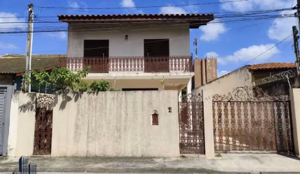 Casa à venda em Cotia/SP no Jardim Nomura, 3dormts, 1 suíte, 235,20m² A.c