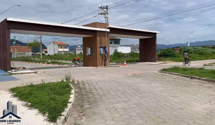Portal dos Pássaros Caraguatatuba - Terreno à venda em Caraguatatuba/SP no Travessão no condomínio Portal dos Pássaros com 150m² , sendo 6x25 metros