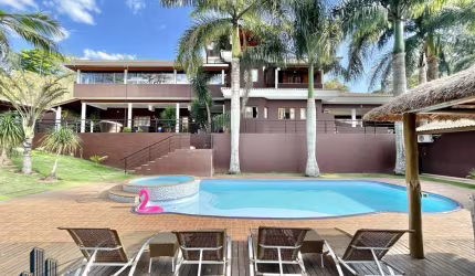 Condomínio Aldeia da Fazendinha - Casa Alto Padrão para locação na Fazendinha - 5 suites, ap. hóspedes, maravilhoso lazer!