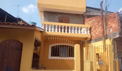 Casa a venda em Cotia/SP no Jardim Carmel (centro) 3dormts/1 sts 164m²