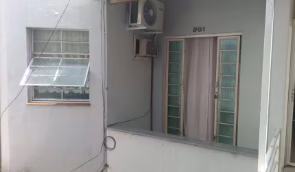 Apartamento à venda na Rua Valdo Nóbrega Ribeiro, 56, Centro, Guaíba por R$ 121.900