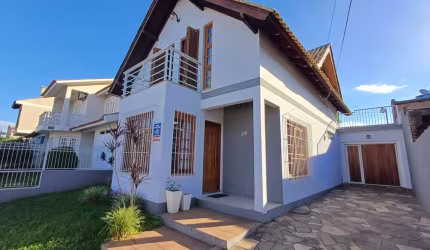 Casa com 3 quartos à venda na Pastora Nelcy Faleiro, 201, Morada da Colina, Guaíba por R$ 650.000