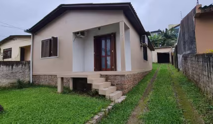 Casa com 2 quartos à venda na Rua Arcelino José da Silveira, 141, Ermo, Guaíba por R$ 479.000