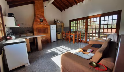 Casa com 4 quartos à venda na Avenida Independência, 210, Flórida, Guaíba por R$ 475.000