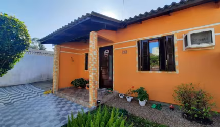 Casa com 2 quartos à venda na Acesso Condominial Milão, 46, Jardim dos Lagos, Guaíba por R$ 320.000