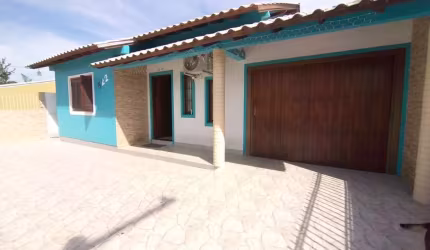 Casa com 3 quartos à venda na Rua Santa Clara, 522, Jardim dos Lagos, Guaíba por R$ 500.000