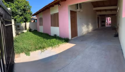 Casa com 3 quartos à venda na Rua Darcy Fagundes, 66, Jardim dos Lagos, Guaíba por R$ 450.000