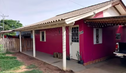 Casa com 2 quartos à venda na José Carlos Ferreira, 890, Vila Pedras Brancas, Guaíba por R$ 160.000