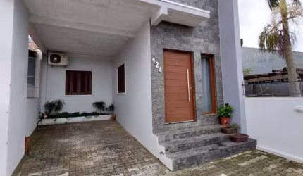 Casa com 2 quartos à venda na Avenida Ponche Verde, 124, Jardim dos Lagos, Guaíba por R$ 580.000