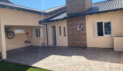 Casa com 1 quarto à venda na Pastora Nelcy Faleiro, 260, Morada da Colina, Guaíba por R$ 426.000
