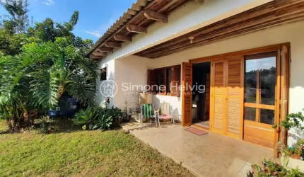 Casa com 2 quartos à venda na Avenida Ponche Verde, 305, Jardim dos Lagos, Guaíba por R$ 320.000