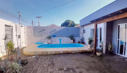 Casa com 3 quartos à venda na Avenida Assis Brasil, 631, Flórida, Guaíba por R$ 550.000