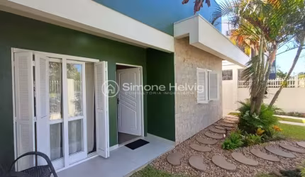 Casa com 3 quartos à venda na Avenida Beira Rio, 104, Centro, Guaíba por R$ 689.000