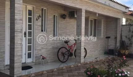Casa com 4 quartos à venda na Rua Elis Regina, 426, Jardim dos Lagos, Guaíba por R$ 460.000